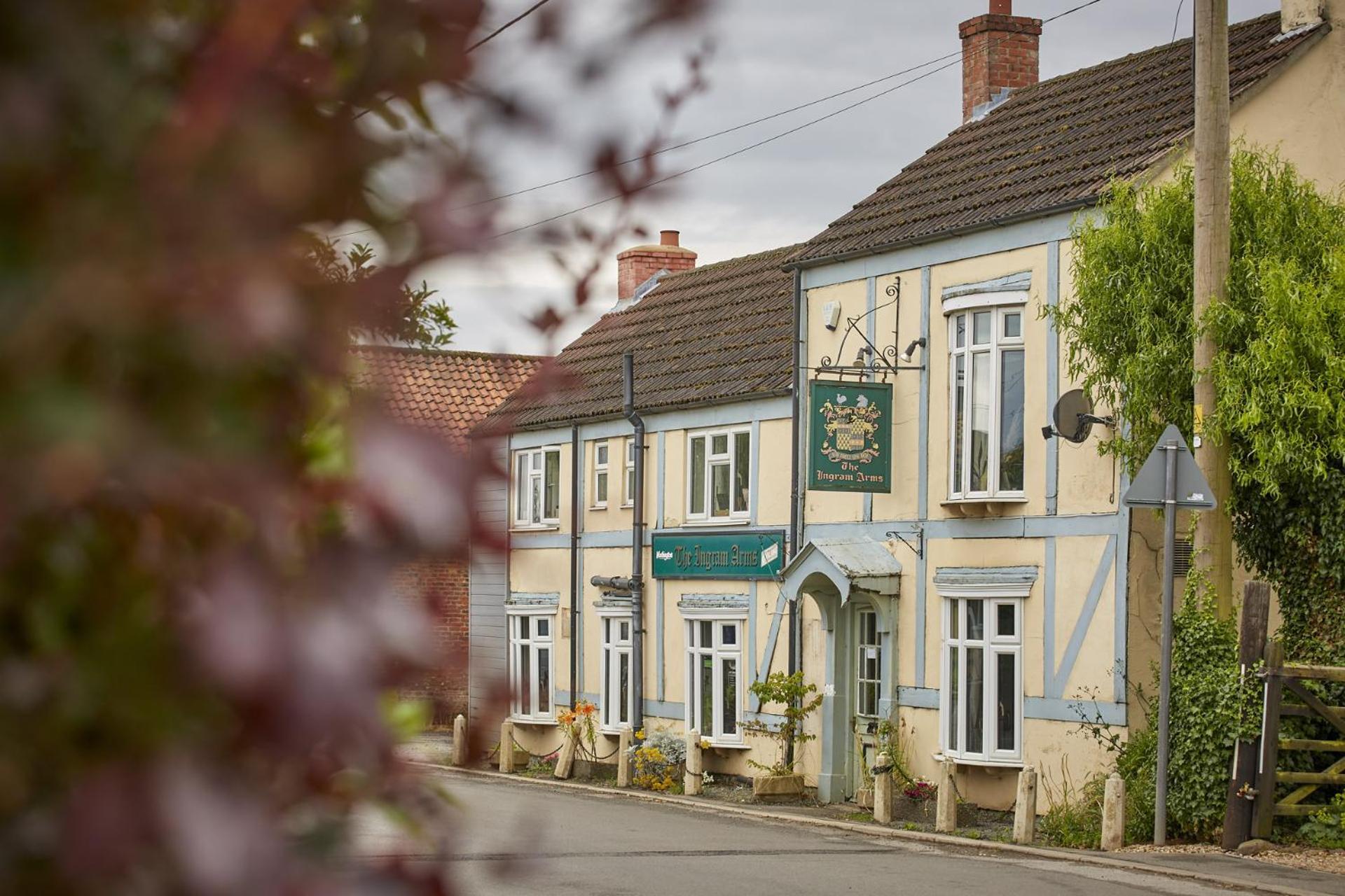 The Ingram Arms Hotel Laughton  Buitenkant foto